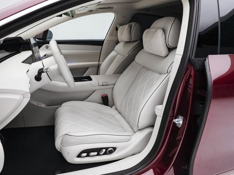 Stelato Xiang JieS9 — China electric EV for export — photo 10