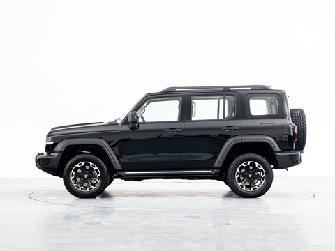 Tank 300 Hi4-T — China plug-in hybrid EV for export — photo 4