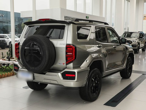 Tank 400 Hi4-T — China plug-in hybrid EV for export — photo 7