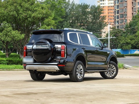 Tank 500 Hi4-T — China plug-in hybrid EV for export — photo 7