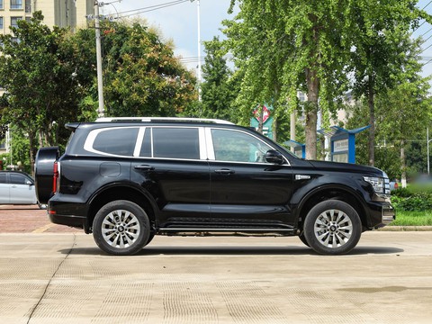 Tank 500 Hi4-T — China plug-in hybrid EV for export — photo 8
