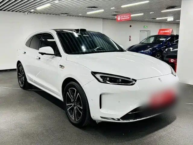 2025 AITO M5 EREV Ultra RWD — used China EV for export (2025) — photo 3
