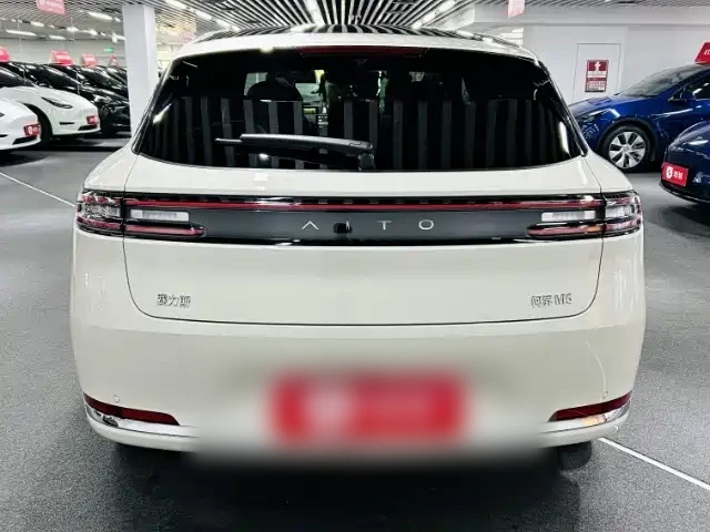 2025 AITO M5 EREV Ultra AWD — used China EV for export (2025) — photo 5