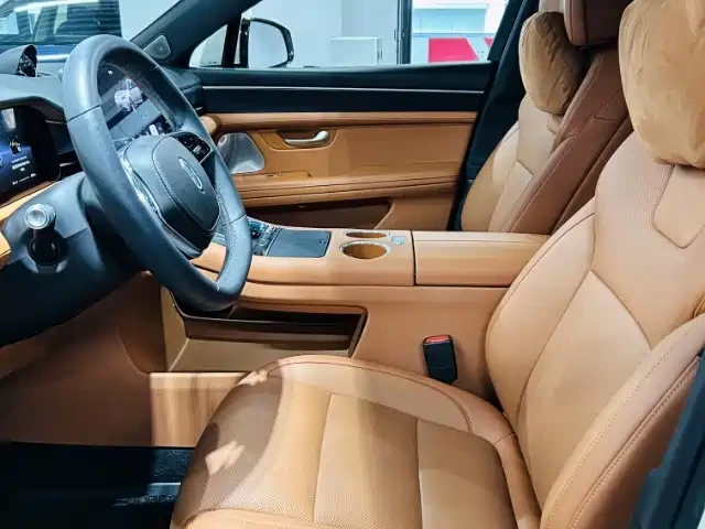 2025 AITO M5 EREV Ultra AWD — used China EV for export (2025) — photo 6