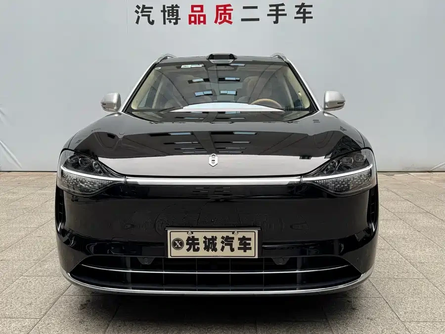 2025 AITO M9 EREV Ultra 52kWh 6-Seat — used China EV for export (2025) — photo 2