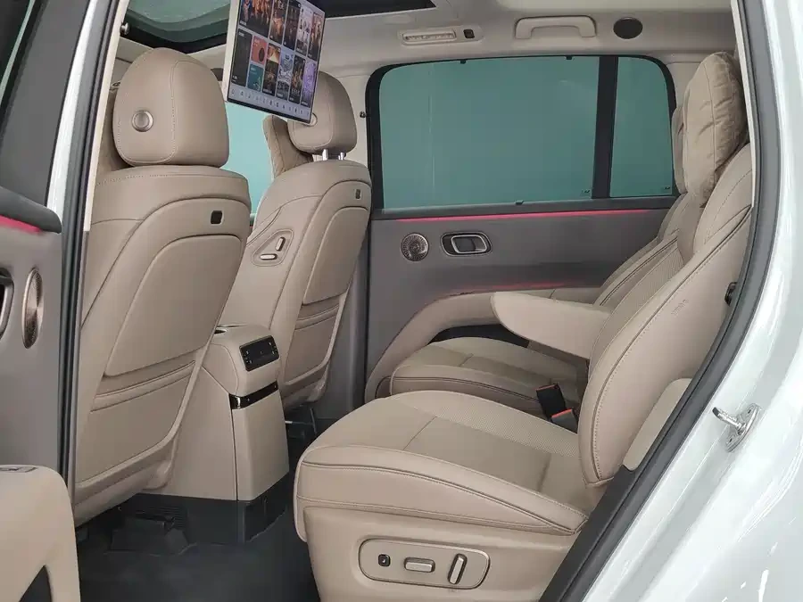 2025 Li Auto i8 Standard — used China EV for export (2025) — photo 4