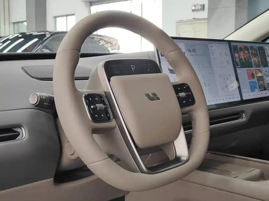 2025 Li Auto i8 Standard — used China EV for export (2025) — photo 5