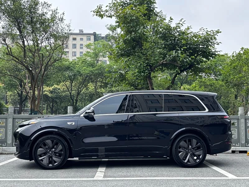 2024 Li Auto L9 — used China EV for export (2024) — photo 2