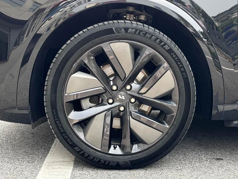 2024 Li Auto L9 — used China EV for export (2024) — photo 6