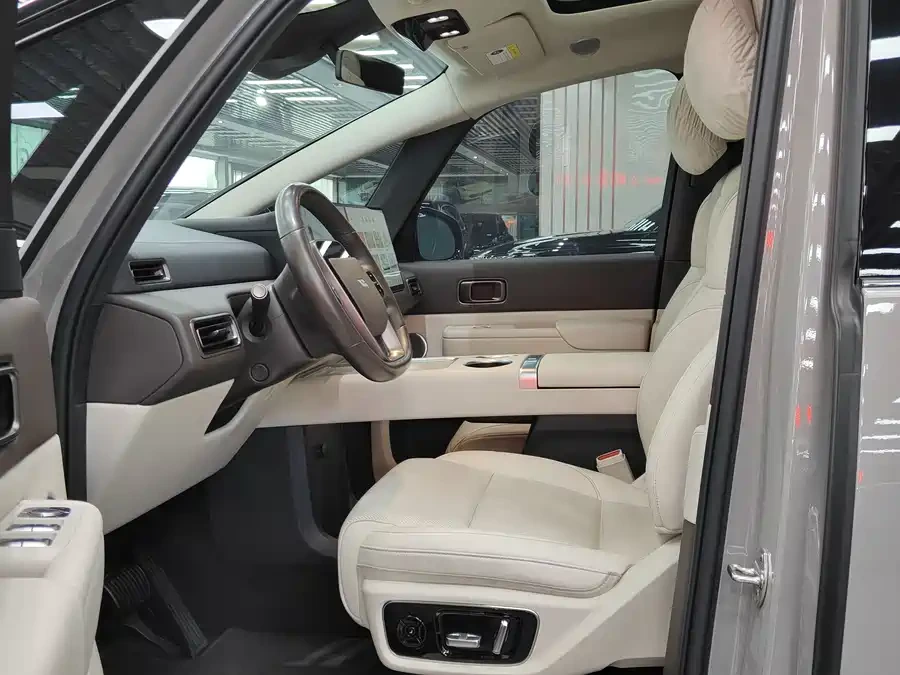 2024 Li Auto MEGA Ultra — used China EV for export (2025) — photo 3