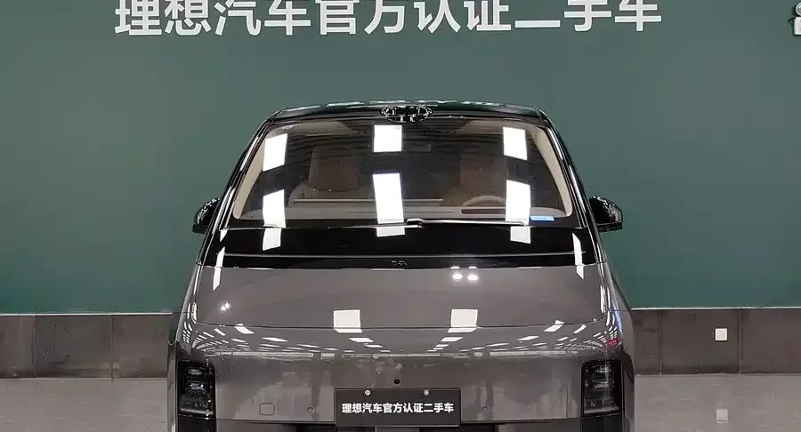 2025 Li Auto MEGA — used China EV for export (2025) — photo 2