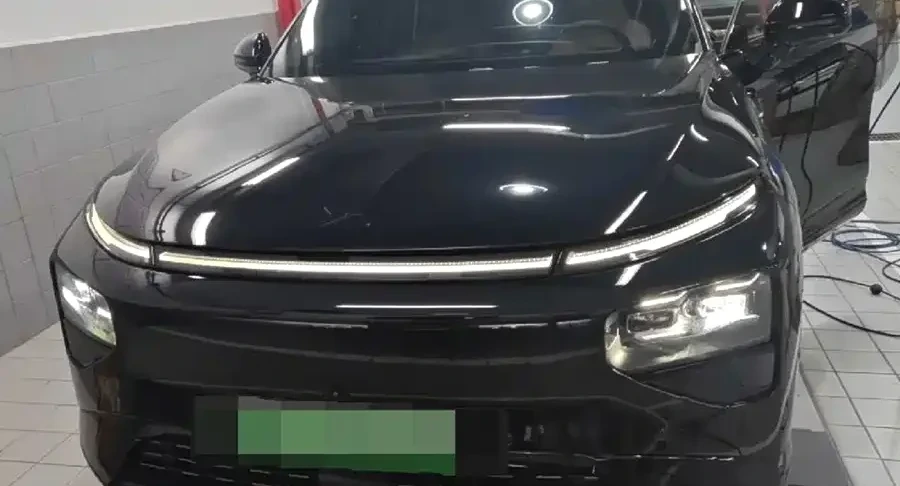 2025 Xpeng G9 — used China EV for export (2025) — photo 2