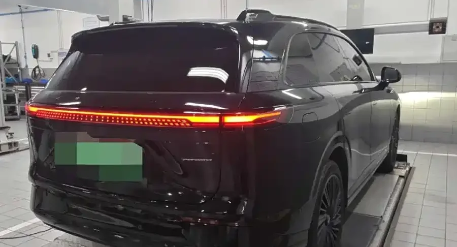 2025 Xpeng G9 — used China EV for export (2025) — photo 4