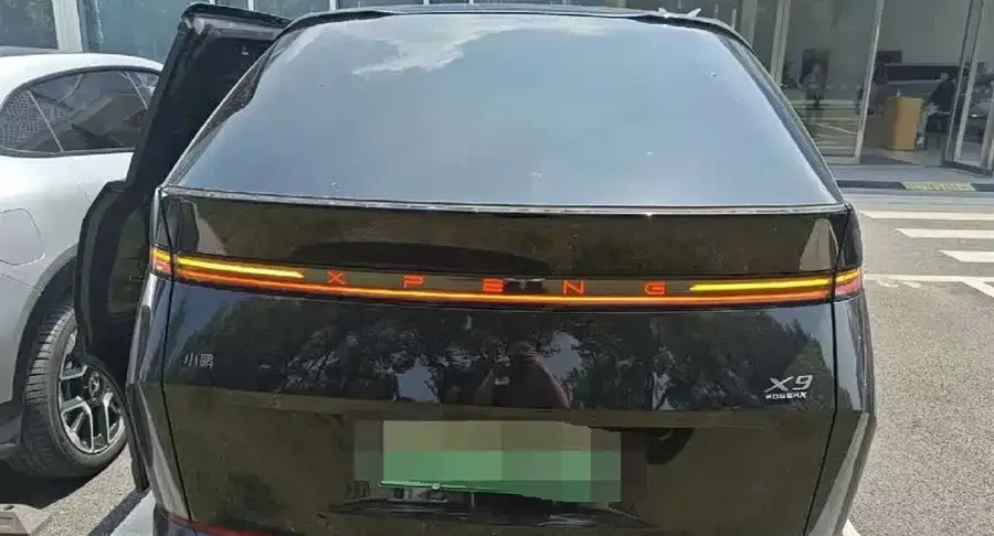 2026 Xpeng X9 — used China EV for export (2026) — photo 3