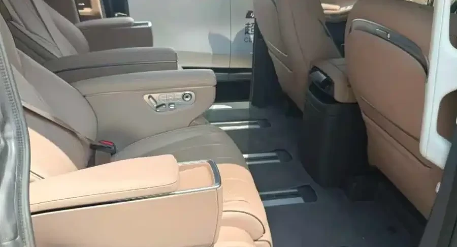2026 Xpeng X9 — used China EV for export (2026) — photo 6