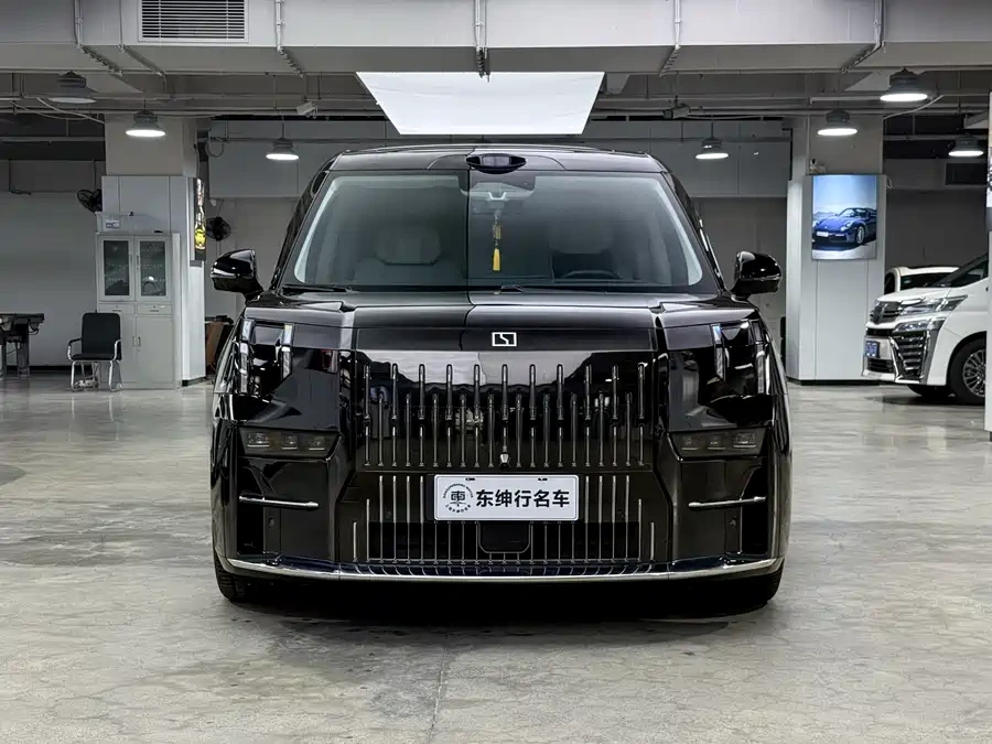 2024 Zeekr 009 Glory — used China EV for export (2024) — photo 2
