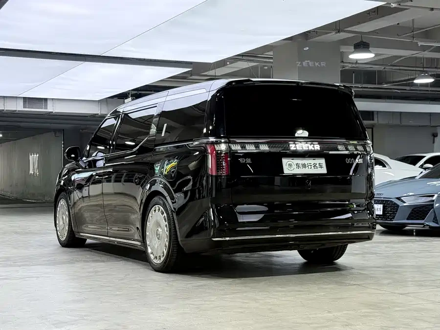 2024 Zeekr 009 Glory — used China EV for export (2024) — photo 4