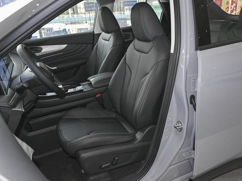 Venucia Qi Chen DaV DD-i — China electric EV for export — photo 10