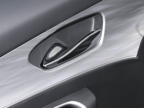 Venucia V DD-i — China plug-in hybrid EV for export — photo 13