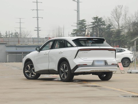 Venucia V DD-i — China plug-in hybrid EV for export — photo 5