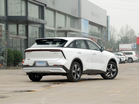 Venucia V DD-i — China plug-in hybrid EV for export — photo 7