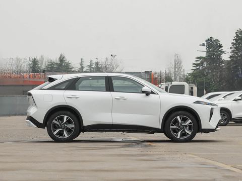 Venucia Qi Chen DaV DD-i — China electric EV for export — photo 8
