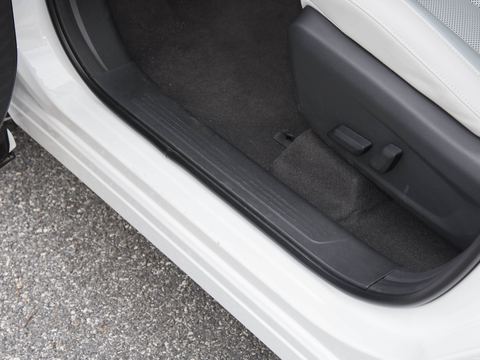 Venucia Qi Chen DaVQing Jing — China electric EV for export — photo 16