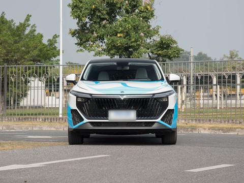 Venucia Big V FCEV — China electric EV for export — photo 2