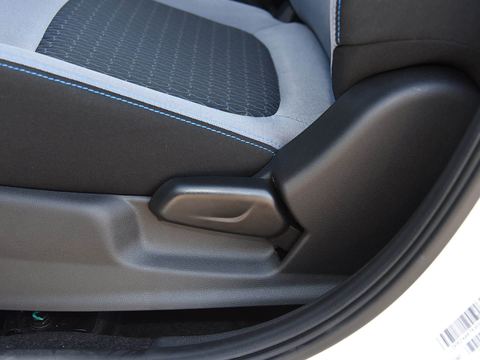 Venucia Qi Chene30 — China electric EV for export — photo 15
