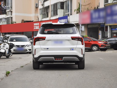 Venucia T60 EV — China electric EV for export — photo 6