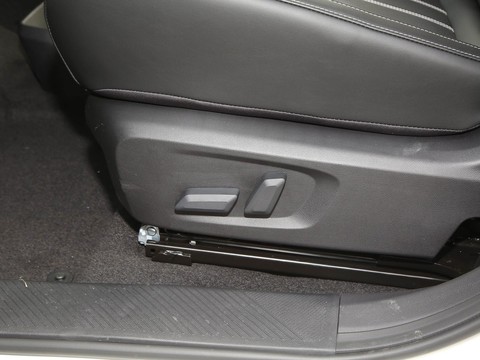Venucia VX6 — China electric EV for export — photo 13