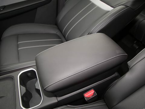 Venucia Qi ChenVX6 — China electric EV for export — photo 15