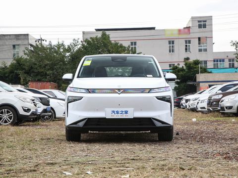 Venucia Qi ChenVX6 — China electric EV for export — photo 2