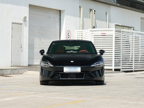 Xiaomi SU7 — China electric EV for export — photo 2