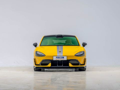 Xiaomi Xiao MiSU7 Ultra — China electric EV for export — photo 2