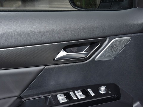 XPeng G3 — China electric EV for export — photo 13