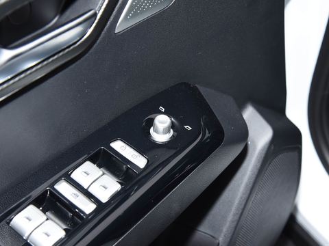 XPeng Xiao PengG3 — China electric EV for export — photo 15