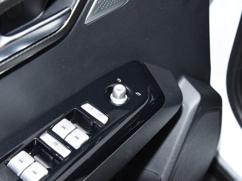 XPeng G3 — China electric EV for export — photo 15