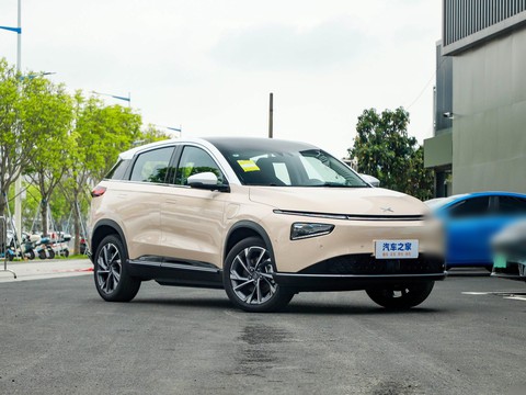 XPeng G3 — China electric EV for export — photo 3