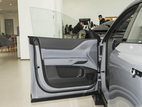 XPeng G6 — China electric EV for export — photo 11