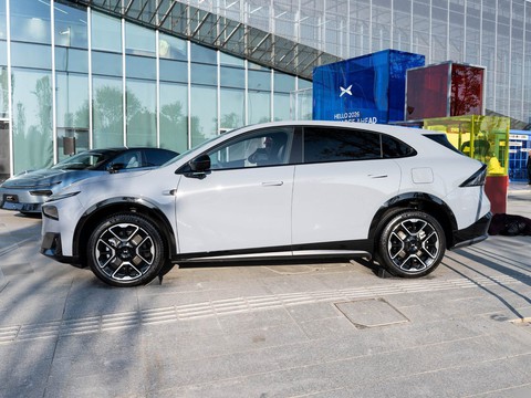 XPeng G7 — China electric EV for export — photo 4
