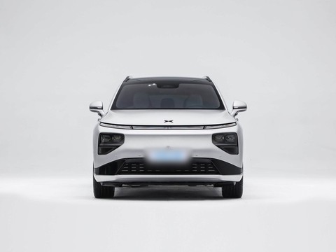 XPeng G9 — China electric EV for export — photo 2