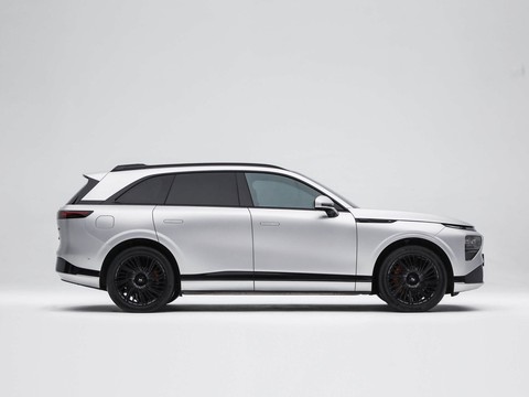 XPeng G9 — China electric EV for export — photo 8
