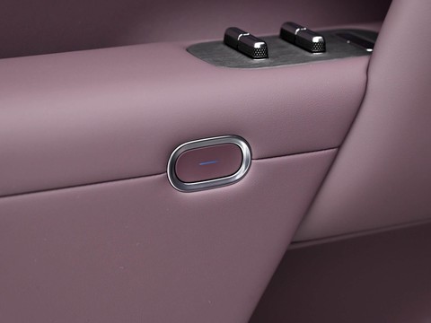 XPeng GX — China electric EV for export — photo 15
