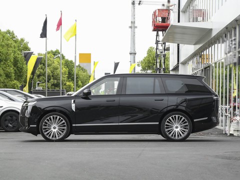XPeng GX — China electric EV for export — photo 4