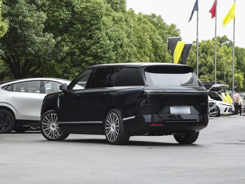 XPeng GX — China electric EV for export — photo 5