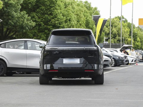 XPeng GX — China electric EV for export — photo 6