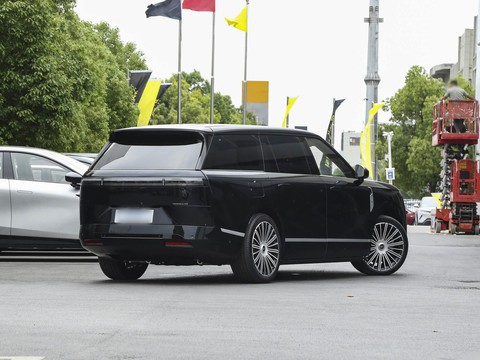 XPeng GX — China electric EV for export — photo 7