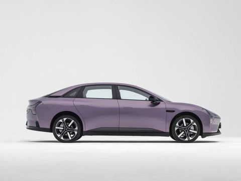 XPeng Xiao PengMONA M03 — China electric EV for export — photo 8