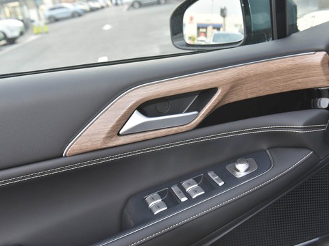XPeng P5 — China electric EV for export — photo 14